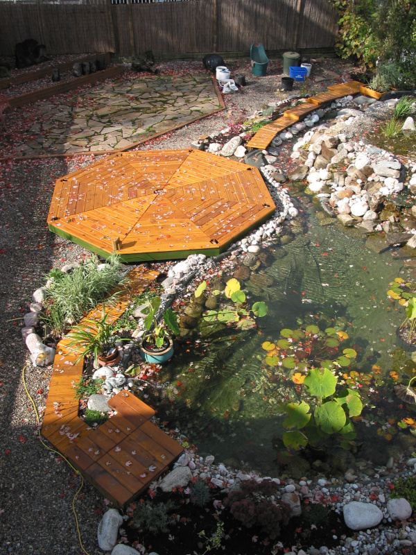 Jean-Yves Pelletier 築造 ~ 顏小梅之花園池塘, 2011